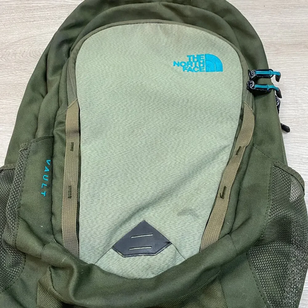 The North Face Vault Everyday Commuter Backpack Laptop Daypack